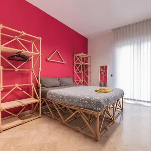 Gasthof Mujie Design House, Bari